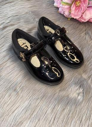 Туфельки для девочки clarks 27.5 2