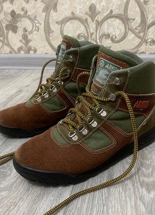Вінтажні трекінгові черевики arkos vibram — розмір 41 (26.5 см) унісекс / хайкери gorpcore