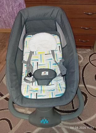 Укачивающий центр-шезлонг mastela deluxe multi (модель 8104/8105) в сером цвете с функцией автоматического укачивания и москитной сеткой 8