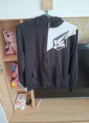 Продам кофту утепленную на 10 лет