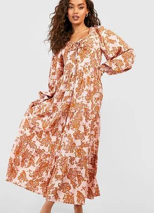 Платье в орнамент boohoo
