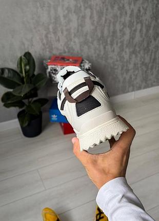Off-white sponge white/black 2