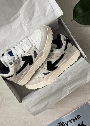 Off-white sponge white/black 4