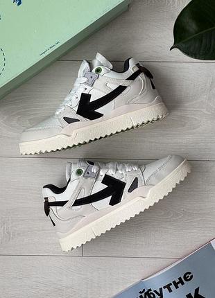 Off-white sponge white/black 5