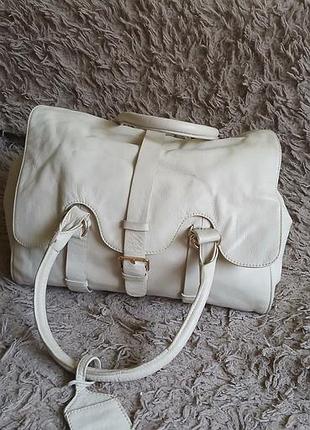 Біла шкіряна сумка zara