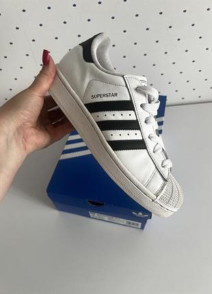 Оригінальні кросівки adidas superstar