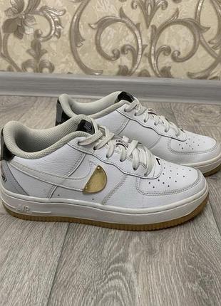Кросівки nike air force 1 low lv8 'nba pack' (gs), розмір 37.5 (23.5 см)