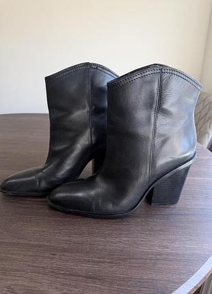 Чоботи zara