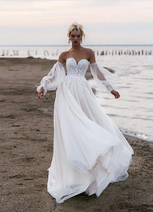 Весільна сукня