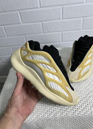Adidas yeezy boost 700 жіночі кросівки р. 40