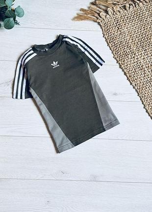 🌿футболка на 5/6 р 💶 - 140 г д-46 см