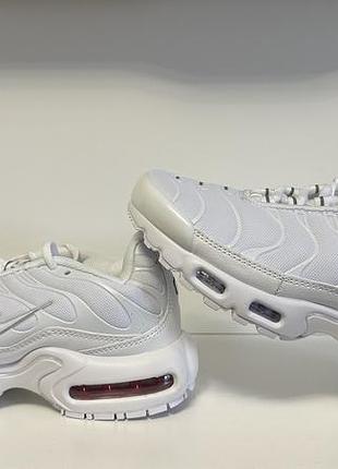 Кросівки жіночі nike air max plus white dm2362-100 37 р