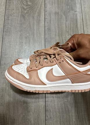 Nike dunk жіночі кросівки оригінал