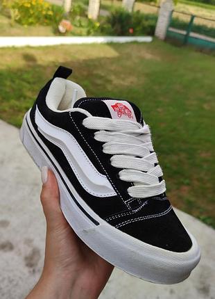 Vans knu skool
38 размер (24.5)
одевала 2 раза(невел размер, похожий на то шо маломерят)
