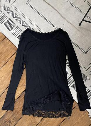 Чорний лонг у стилі intimissimi з мереживом
