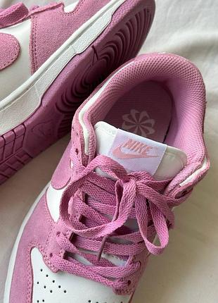 Nike dunk low pink white