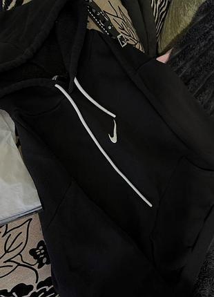 Чорне. базове худi nike. унiсекс