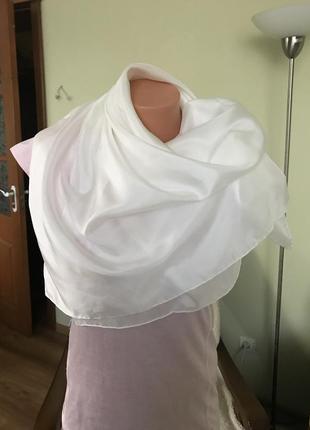 Ніжний шовковий платок