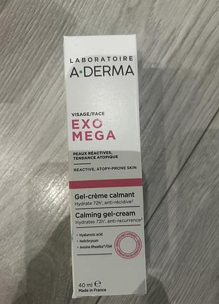Заспокійливий гель-крем a-derma exomega control об'ємом 40 мл, призначений для реактивної та атопічної шкіри обличчя.