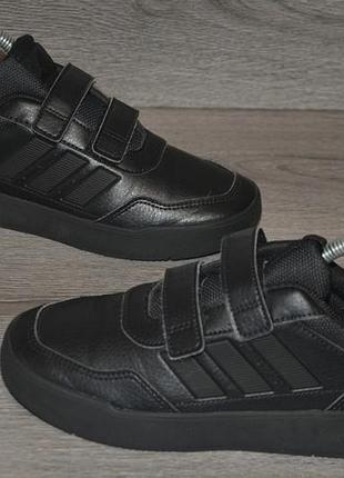 Розмір 35 довжина устілки 22 см. стан на фото. фірма adidas. ціна 850 грн
