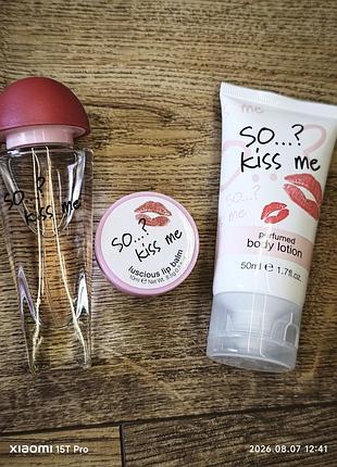 So ..?  kiss me туалетна вода, блиск для губ і лосьйон для тіла ароматизований