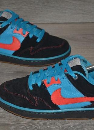 Розмір 40 довжина устілки 25.5 см. стан на фото. фірма nike. ціна 1050 грн