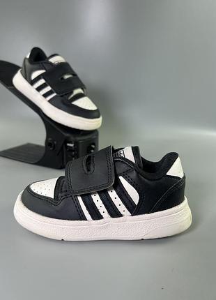 Кросівки adidas