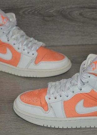 Розмір 36.5 довжина устілки 23.5 см. стан на фото. фірма nike. ціна 1050 грн