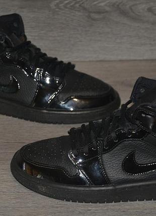 Розмір 38,5 довжина устілки 24.5 см. стан на фото. фірма nike. ціна 1150 грн
