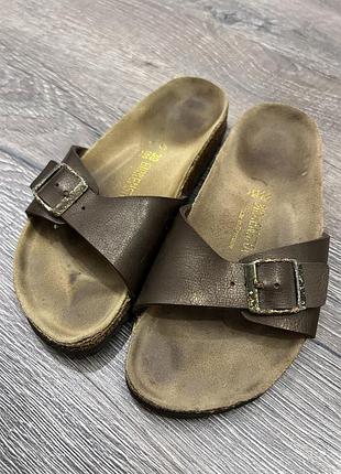 Шльпанці birkenstock