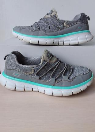 Кросівки skechers  35 розмір