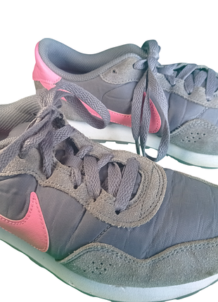 Демисезонные кроссовки nike md valiant cn8558 36,5 размера