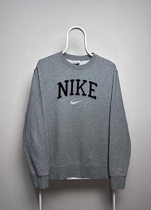 Nike світшот із свіжих колекцій