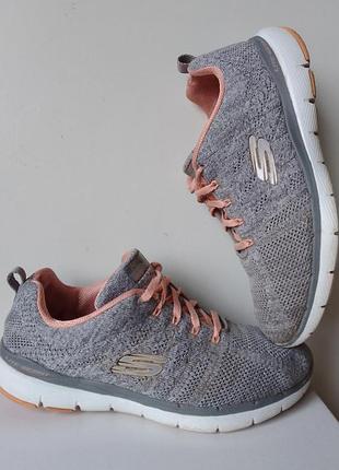 Кросівки skechers  40 розмір