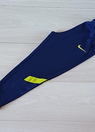 Спортивные штаны  nike