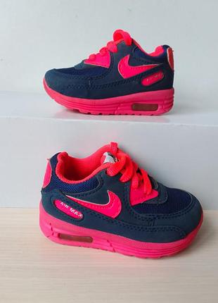 Кросівки nike  22 розмір