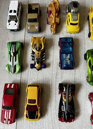 Базові машинки hot wheels 2