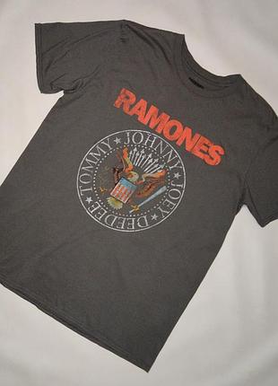 Сіра футболка мерч ramones
