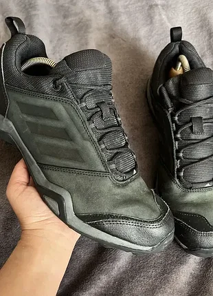 Мужские кроссовки adidas terrex. p. 44.