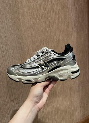 Нові кросівки new balance