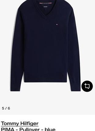 Классический свитер джемпер tommy hilfiger имеет v-образный вырез и фирменный логотип на груди