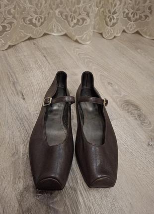 Жіночі шкіряні балетки hogan