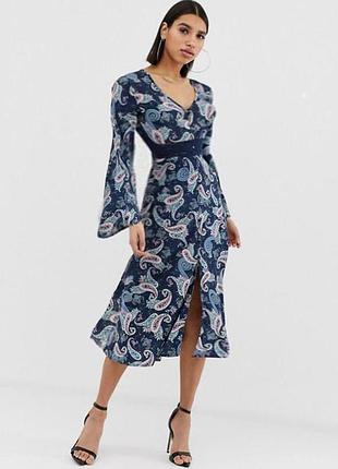 Розпродаж сукня prettylittlething міді з мереживними вставками