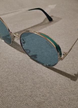 Сонцезахисні окуляри guess
