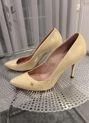 Туфлі-човники fornarina, made in italy, р. 39 💛