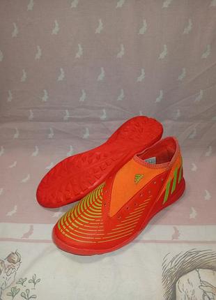 Сороконіжки adidas predator.     .