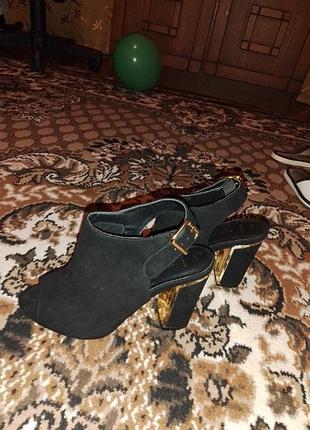 Каблуки
женские
new look