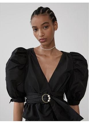 Блуза чорна коротка zara