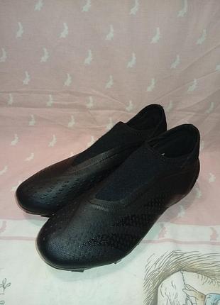 Бутси adidas predator.                     . 2