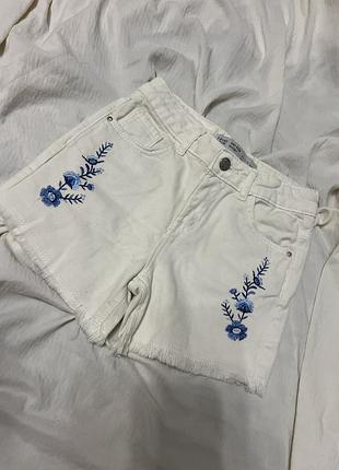 Білі джинсові шорти denim co 7/8 років